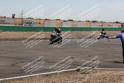 media/Jun-05-2022-WERA (Sun) [[64b01df28d]]/Race 3 C Superbike Expert Novice/